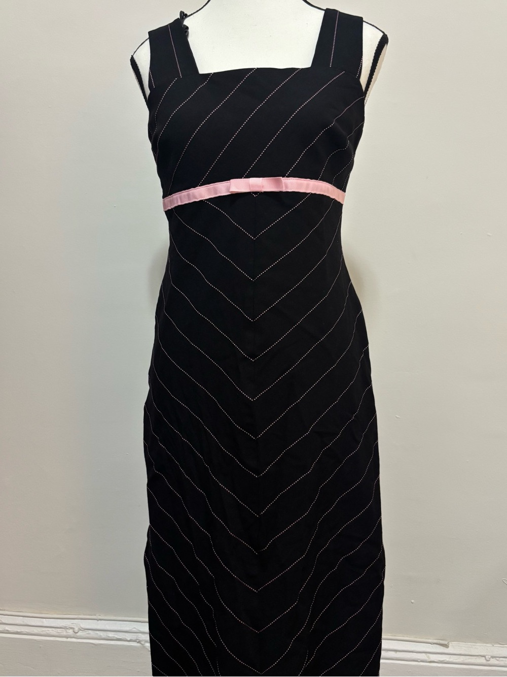 coquette little black dress with pink bow